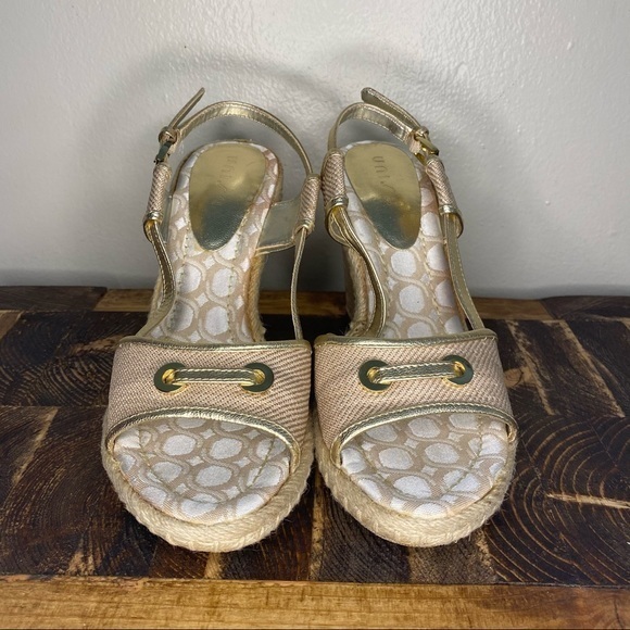 Unisa Wedge Open Toe Gold Espadrilles Size 7.5 - Picture 3 of 9